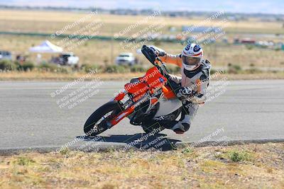 media/Oct-15-2023-TrackXperience (Sun) [[85198ff50b]]/Group 2/session 4 turn 3/